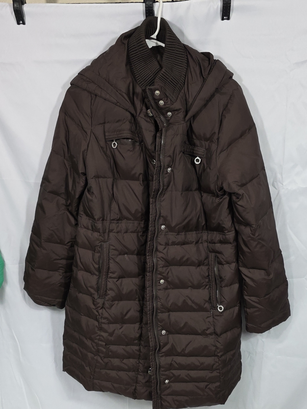 DKNY Women's Quilted Hooded Puffer Coat - Dark Brown Size Small (W587) - Picture 2 of 5